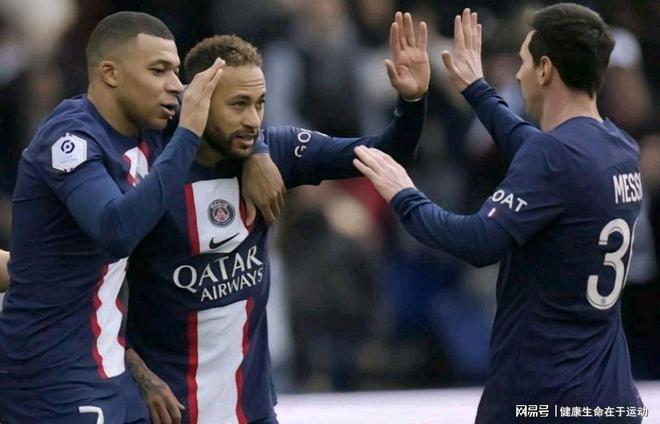 乌度卡变阵获奇效，火箭队终结3连败