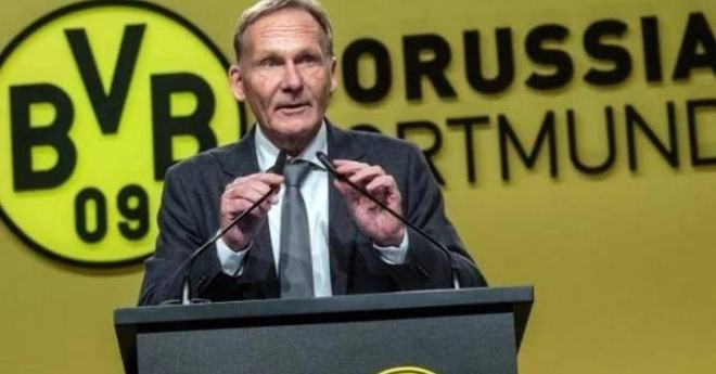 退役又复出！巴萨35岁门神夺4冠，5次赢皇马，特狮近乎无缘美加墨